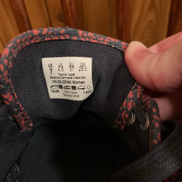 VANS blue and red floral, size 7 - Picture 5 of 5